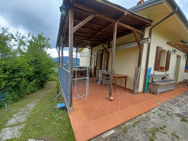 appartamento in vendita a San Benedetto Val di Sambro in zona Monteacuto Vallese