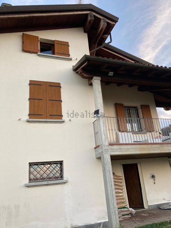 casa indipendente in vendita a San Benedetto Val di Sambro