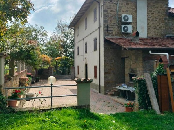 casa indipendente a San Benedetto Val di Sambro in zona Piano del Voglio