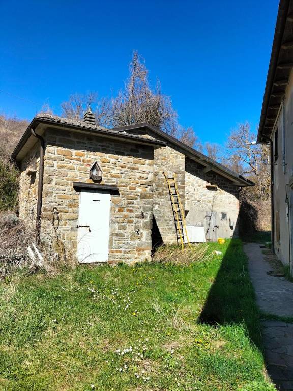 appartamento a San Benedetto Val di Sambro in zona Madonna dei Fornelli