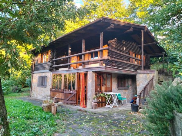 casa indipendente a San Benedetto Val di Sambro in zona Piano del Voglio