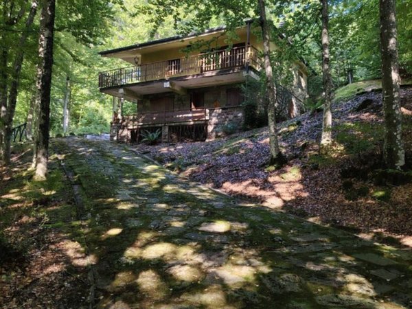 casa indipendente a San Benedetto Val di Sambro in zona Pian di Balestra