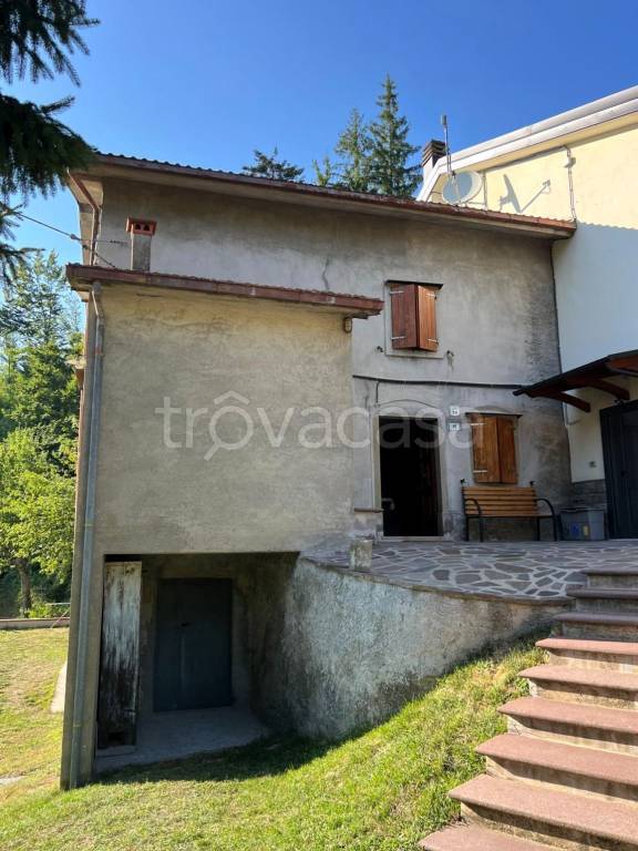 casa indipendente a San Benedetto Val di Sambro in zona Castel dell'Alpi