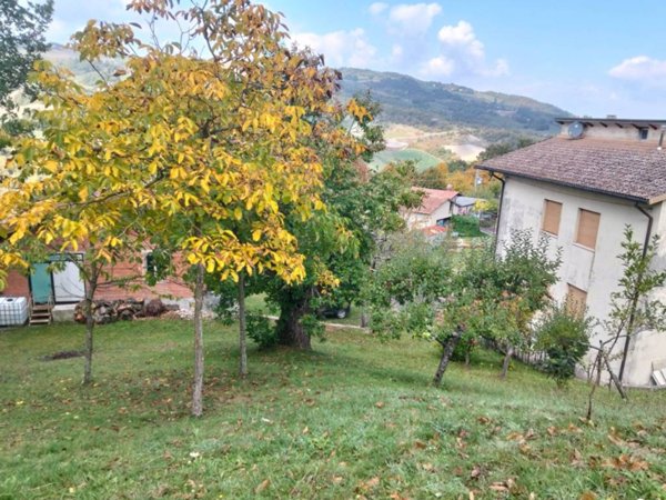 casa indipendente a San Benedetto Val di Sambro in zona Piano del Voglio