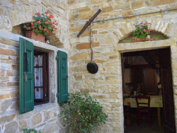casa indipendente in vendita a San Benedetto Val di Sambro in zona Qualto