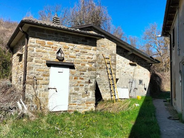 casa indipendente a San Benedetto Val di Sambro in zona Madonna dei Fornelli