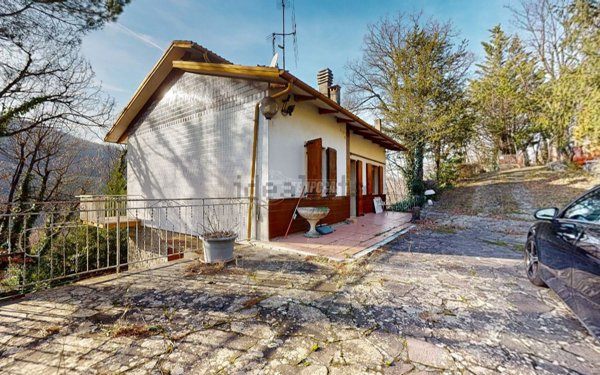 casa indipendente in vendita a San Benedetto Val di Sambro in zona Ripoli