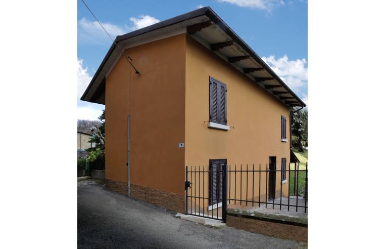 casa indipendente in vendita a San Benedetto Val di Sambro in zona Ripoli