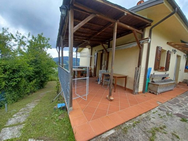 casa indipendente a San Benedetto Val di Sambro in zona Monteacuto Vallese