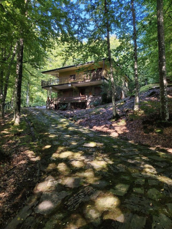 casa indipendente a San Benedetto Val di Sambro in zona Piano del Voglio