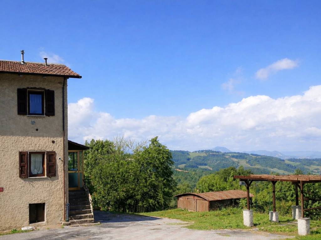casa indipendente a San Benedetto Val di Sambro in zona Madonna dei Fornelli