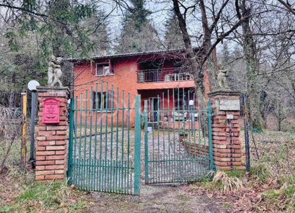 casa indipendente in vendita a San Benedetto Val di Sambro in zona Sant'Andrea