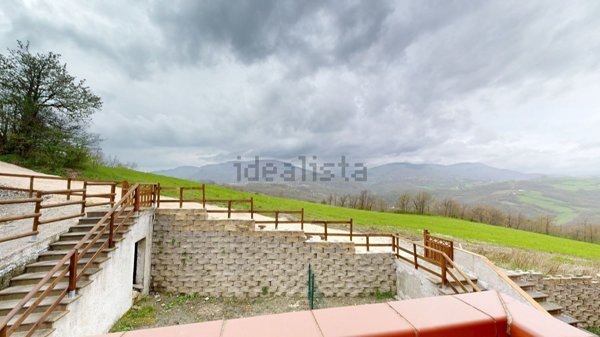 casa indipendente a San Benedetto Val di Sambro in zona Piano del Voglio