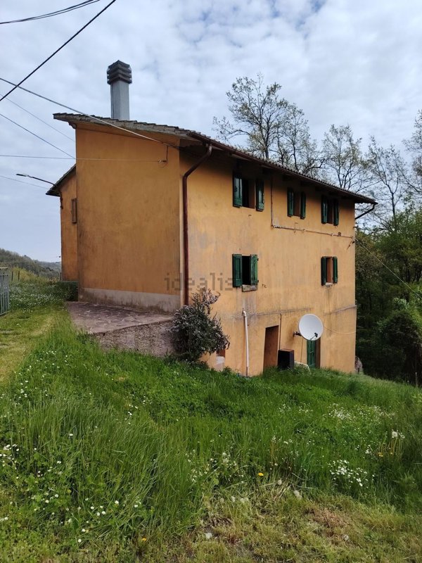 casa indipendente a San Benedetto Val di Sambro in zona Castel dell'Alpi