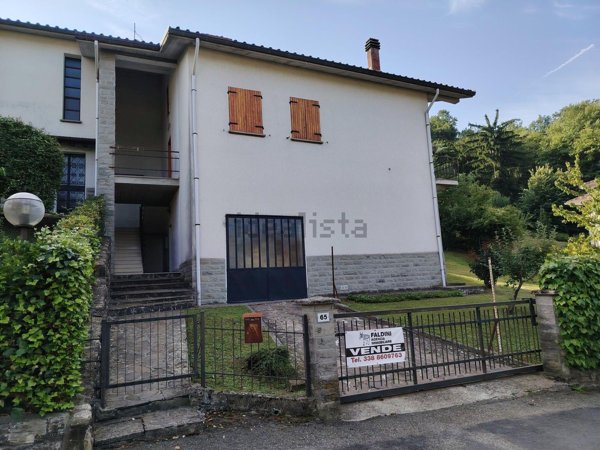 casa indipendente a San Benedetto Val di Sambro in zona Piano del Voglio