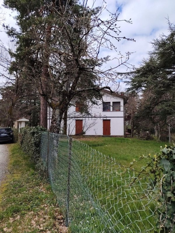 casa indipendente a San Benedetto Val di Sambro in zona Piano del Voglio