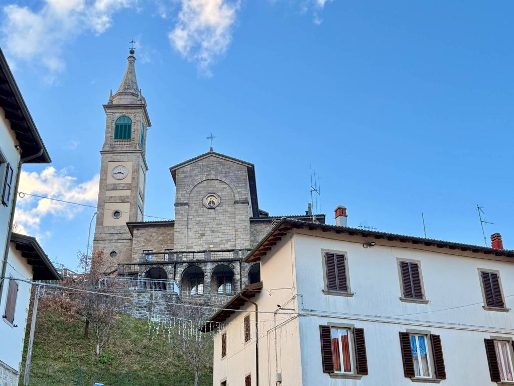 casa indipendente in vendita a San Benedetto Val di Sambro