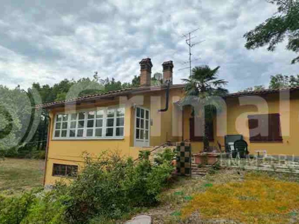 casa indipendente in vendita a San Benedetto Val di Sambro