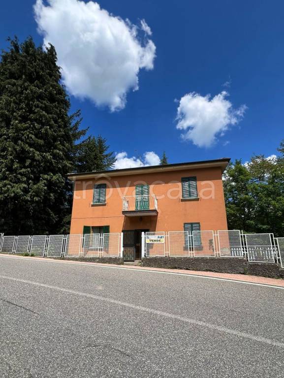 casa indipendente a San Benedetto Val di Sambro in zona Castel dell'Alpi