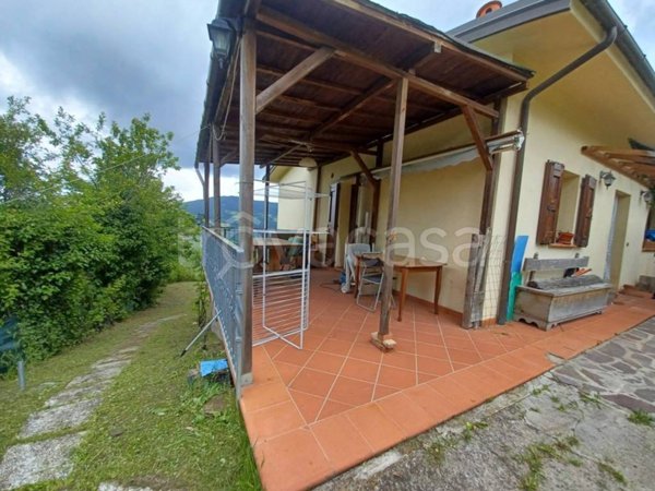 casa indipendente a San Benedetto Val di Sambro in zona Monteacuto Vallese