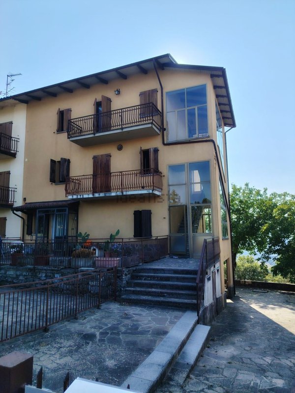 appartamento in vendita a San Benedetto Val di Sambro in zona Monteacuto Vallese