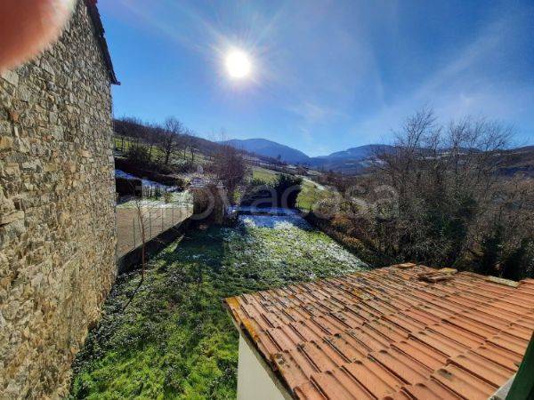 casa indipendente in vendita a San Benedetto Val di Sambro