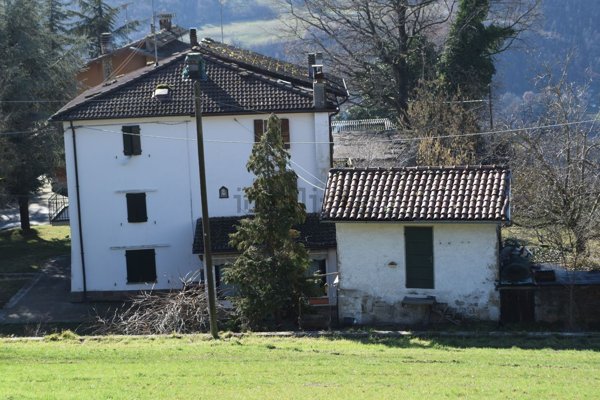 casa indipendente in vendita a San Benedetto Val di Sambro in zona Ripoli