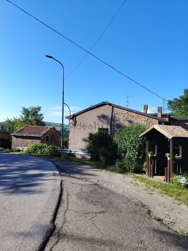 casa indipendente a San Benedetto Val di Sambro in zona Madonna dei Fornelli