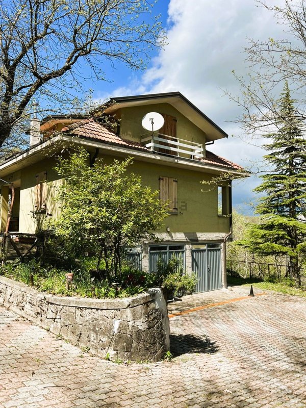 appartamento a San Benedetto Val di Sambro in zona Madonna dei Fornelli