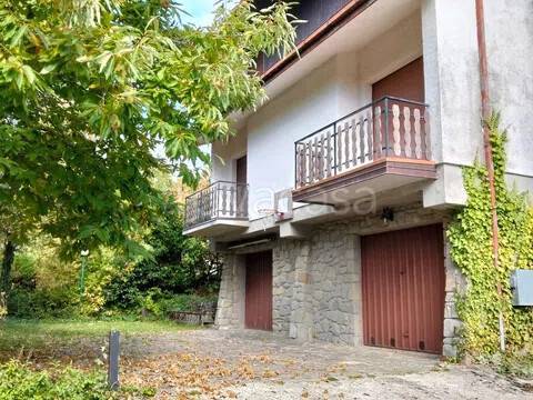 casa indipendente a San Benedetto Val di Sambro in zona Piano del Voglio