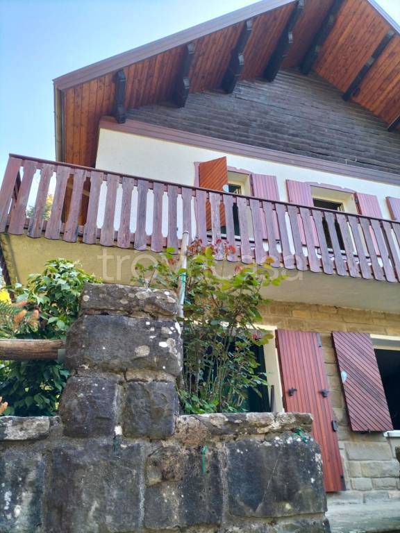 casa indipendente a San Benedetto Val di Sambro in zona Piano del Voglio