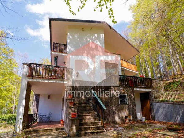 casa indipendente a San Benedetto Val di Sambro in zona Piano del Voglio