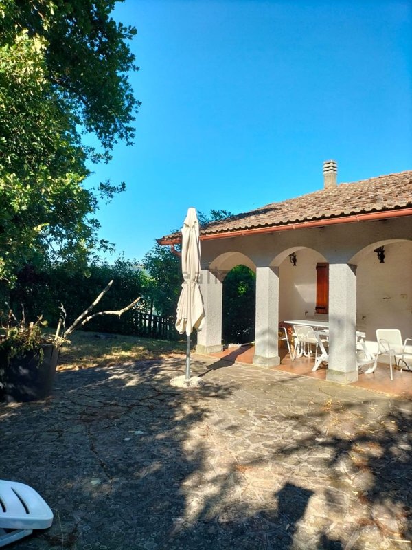 casa indipendente a San Benedetto Val di Sambro in zona Monteacuto Vallese