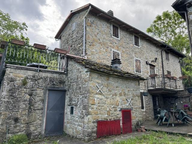 appartamento a San Benedetto Val di Sambro in zona Madonna dei Fornelli