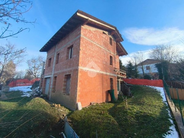 casa indipendente a San Benedetto Val di Sambro in zona Madonna dei Fornelli