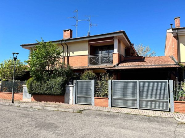 casa indipendente in vendita a San Giorgio di Piano in zona Stiatico