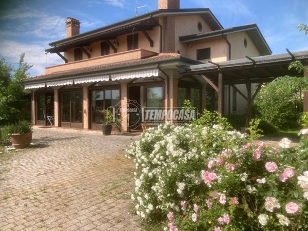 casa indipendente in vendita a San Giorgio di Piano in zona Stiatico