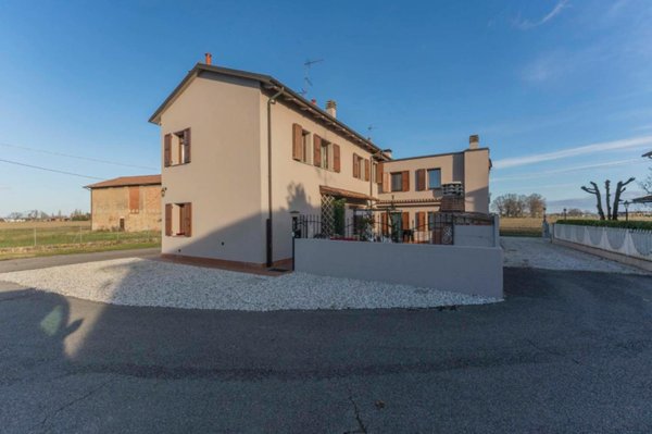 casa indipendente in vendita a San Giorgio di Piano in zona Stiatico