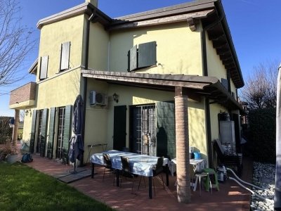 casa indipendente in vendita a San Giorgio di Piano in zona Cinquanta