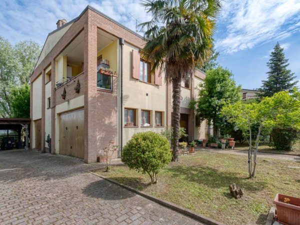 casa indipendente in vendita a San Giorgio di Piano in zona Cinquanta