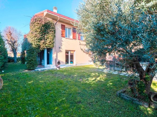 casa indipendente in vendita a San Giorgio di Piano in zona Stiatico
