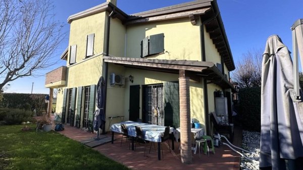casa indipendente in vendita a San Giorgio di Piano in zona Cinquanta