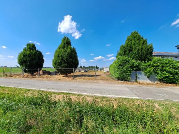 terreno agricolo in vendita a San Giorgio di Piano in zona Stiatico