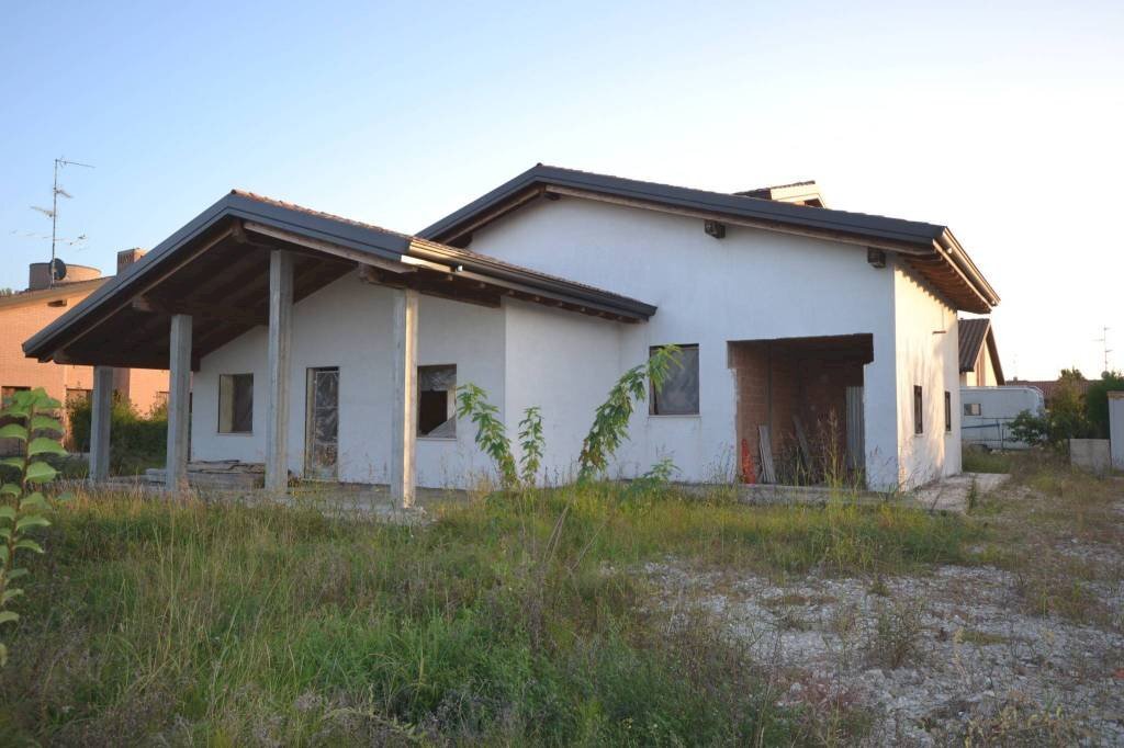 casa indipendente in vendita a San Giovanni in Persiceto in zona Decima