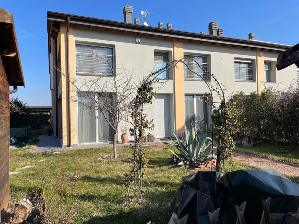 casa indipendente in vendita a San Giovanni in Persiceto in zona Zenerigolo
