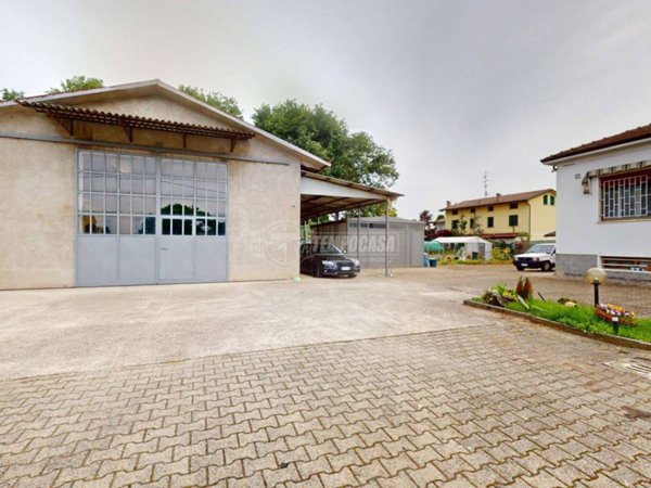 locale di sgombero in vendita a San Giovanni in Persiceto in zona Decima