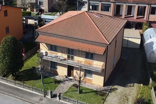 casa indipendente in vendita a San Giovanni in Persiceto in zona Decima