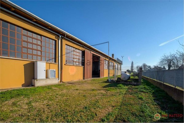 locale di sgombero in vendita a San Giovanni in Persiceto in zona Decima