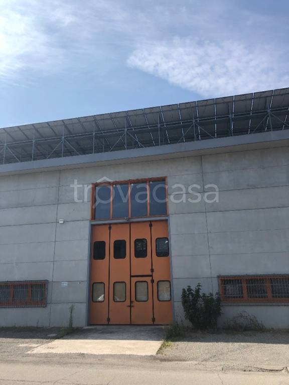 locale commerciale in vendita a San Giovanni in Persiceto