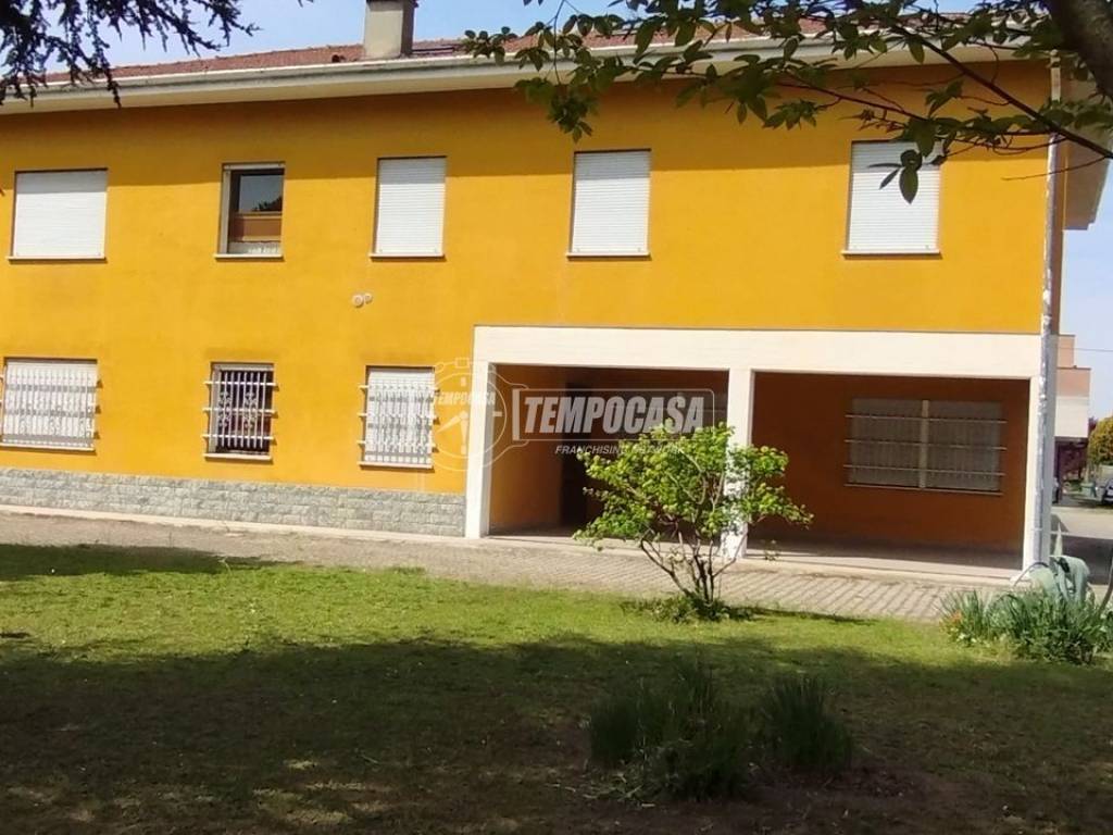 intera palazzina in vendita a San Giovanni in Persiceto